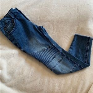 Art Class Med wash Moto jeans girls Size: 8